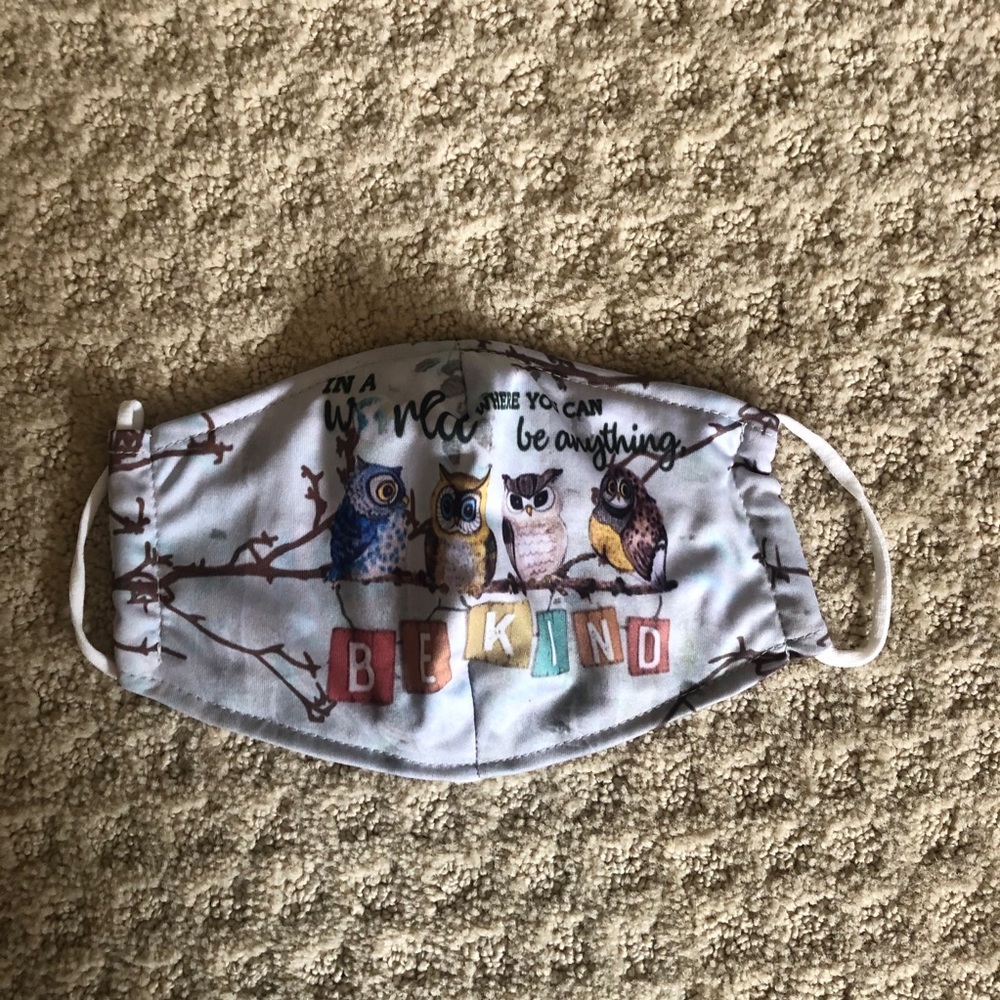 “Be kind” face mask